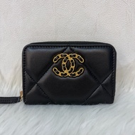 Chanel 19 AP0949 黑羊皮金扣短夾 短夾 零錢包 卡包 卡夾