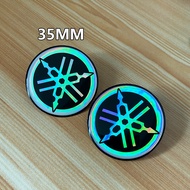 จัดส่งฟรี 2 ชิ้น/ล็อต 3D เรซิ่นสัญลักษณ์สำหรับ Yamaha โลโก้ LC135 y15zr R25 mt09 125zr