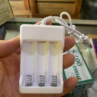 Desktop charger USB AA / AAA battery charger