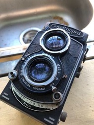 同事託售 古董雙眼相機 外觀舊