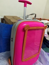 兒童行李箱 child suitcase