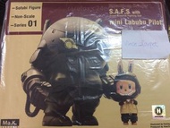 全新 SAFS 配 Mini Labubu Pilot