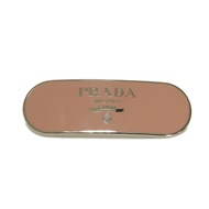 กิ๊บติดผมโลหะโลโก้ Prada มือสอง สีชมพูพาสเทล ทำจากสแตนเลส สีเงิน อุปกรณ์ตกแต่งผม สภาพดีเยี่ยม รุ่น P