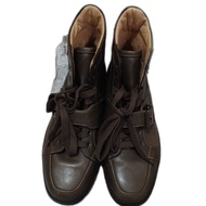 Authentic Christian Louboutin Mickael Flat High Top Sneakers in Brown Leather second