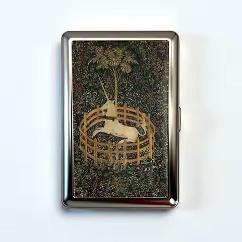 Vintage-Style Vintage Card Case Metal Material Easy Snap Metal Case Multi-function Versatile Design 
