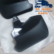 Tấm chắn bùn ISUZU DMAX 2005-2011