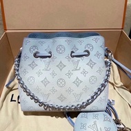 【全新 ✨ 全網最低價！】LV bella 水桶包 漸變淺藍 鏤空 月光女神 單肩包斜挎包 少子包