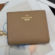Coach 短款皮夾
