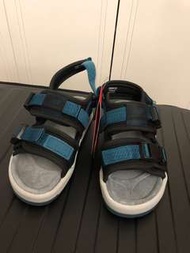 New balance涼鞋