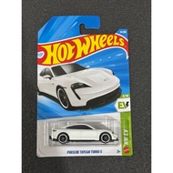 HOTWHEELS : PORSCHE TAYCAN TURBO S