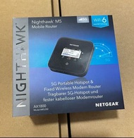 NETGEAR Nighthawk (MR5200) M5 5G Sub 6 AX1800 WiFi 6 流動熱點路由器 1G LAN | 2.4 吋 LCD