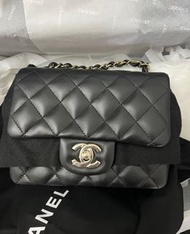 CHANEL Classic Flap CF 經典金扣 方胖子 羊皮 斜挎包 單肩包 迷你 女款黑色 | A35200-Y04059-94305 | 全新正牌正貨