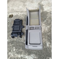Toyota alphard anh10 anh15 console box armrest