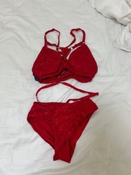 Red Lace Wear Caroline Pole wear