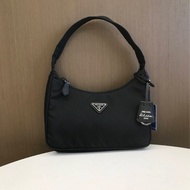 PRADA普拉達hobo 黑色 腋下包手提單肩包