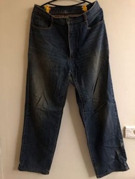 范倫鐵諾-直筒牛仔褲（36腰）