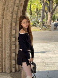 (จัดส่งภายใน 18 Nov)rollriroo เสื้อปาดไหล่ข้างเดียว รุ่น Meltie