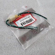 SOCKET HONDA 3 PIN CONNECTION SOCKET/