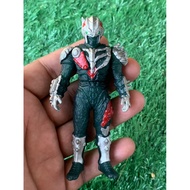 Bandai Ultra Monster DX Sadeth/Ultraman Figure