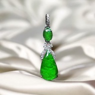 玻璃種帝王綠翡翠水滴吊飾 18K金鑽石鑲嵌 | 天然緬甸玉A貨翡翠 |