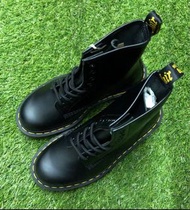 古毛 🌵 代購Dr. Martens 1460 Original 8-Eye Leather Boot經典馬汀大夫真皮中高筒八孔靴 黑色 馬丁 情侶 秋冬 造型 時髦 氣墊鞋底 繫帶戰鬥靴