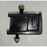 NISSAN B310 FRONT ENGINE MOUNTING D-1132