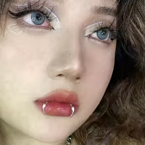 1Pair Vintage Cute Vampire Fangs Stainless Steel Lip Ring Non-Piercing Clip-On Lip Cuff Punk Goth Un