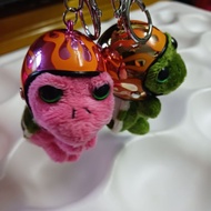 Keychain Penyu helmet corak api  souvenir cenderahati Terengganu