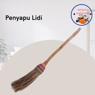 Penyapu Lidi Bertangkal Penyapu Buluh Lidi Kelapa Batang Buluh Coconut Leaf Broom Rattan Handle Harr