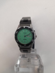 ( 罕有全新日本製造 ) 1970年精工女裝綠水鬼50米石英錶