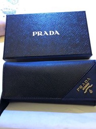 Prada 鎖匙包