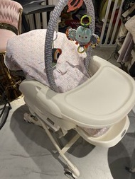 COMBI automatic 電動 STOKKE TRIPP TRAPP high chair new born set joy aprica baby bb 初生嬰兒安撫搖搖椅連公仔椅墊 高椅餐桌