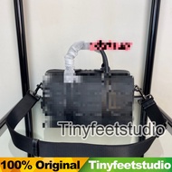 CT840 Rowan Crossbody Women and Men Sling Bag Boston Bag GOTHAM 24 Luggage Handbag 840