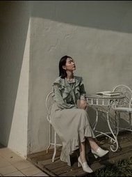 Mercci22 法式荷葉印花上衣(瘋女人Apple聯名款)到處都是瘋女人 #蛇年行大運