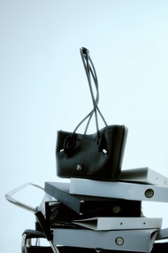 POLARBOLL กระเป๋าสะพายหนังรุ่น BETTMER