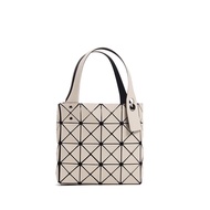 สินค้ามีพร้อมส่งที่ไทย กระเป๋า bao bao แท้ issey miyake 4X4 บล็อคกระเป๋า กระเป๋าถือ