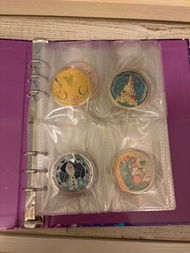 10個紀念幣，連收藏冊 Disney 香港迪士尼