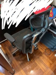 人體工學電腦椅