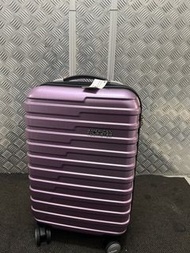 New： 稀缺系列： American Tourister 20 inch luggage for handcarry; American Tourister 20 吋行李箱； 55 x 35 x 2