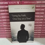 LIVING BY FAITH ONE BOOK DAY AT TIMEa
