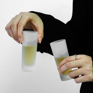 Jager cups made of frosted glass, shot glasses, one shot glasses, B52 dumpling cups, rainbow drinkin