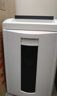 HSM 105.3 碎紙機**全新冇盒，紙碎長條形**