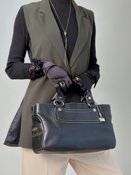 【日本直送 VintageShop solo 名牌中古包】CELINE 黑色 Triomphe 皮革 Boogie 手提包 附吊飾 vintage
