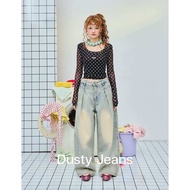 AMUSE BKK - Dusty Stud Jeans กางเกงยีนส์ทรงบอลลูนจีบหน้า ทรงหลวมๆ สีฟอกฟุ้งๆ ดีเทลแต่งหมุดกระเป๋าหลั