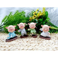 Set of 4 beautiful dancing pig statues (Real Photos - Real Video)