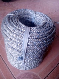 khusus buat tali terpal mobil 6 mm,tali tambang kain polyster lapis plastik pp, 6 mm,per 1 kg panjangnya 50 - 60 meter.