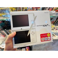 งานกล่อง Nintendo DSI LL  “Natural White” มือสองสภาพสวยเดิมๆ เอกสารคู่มือครบถ้วน พร้อมแถมตลับ R4 ไปใ