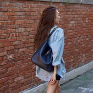 YSL LE 5A7 金logo粒面牛皮Hobo肩背包-大(753837-黑)