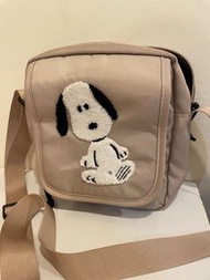 Snoopy史努比朝你走來側背包