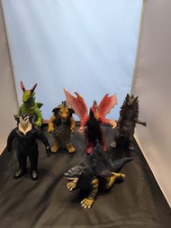 鹹蛋超人怪獸玩具